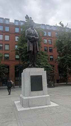 Abraham Lincoln memorial in Manchester city centre